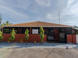 UDUPI HOMESTAY - Cottage House - Dendoorkatte、ウドゥピのシャレー