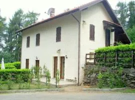 Cottage in Intra with Lake and Mountain Views