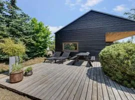 Beautiful Holiday Home 200 M From The Water