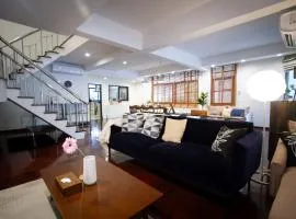 Spacious 4-Bedroom Oasis in the Heart of Sukhumvit