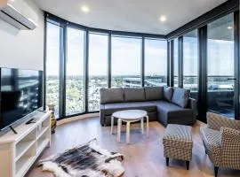 Modern 2BR Abode with Balcony View Gym Access