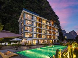 Yangshuo 1Q84 Tree Hotel, hotel em Yangshuo