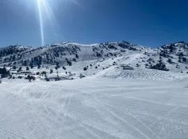 U061 - Grand studio rénové - Vue montagne