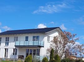 Super Ferienwohnung mit zwei Schlafzimmern und Fitnessraum süd-östlich von München, Hotel in Pfaffing