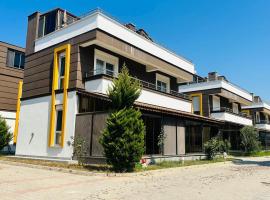 Detached Villa In A Seafront Boutıque Complex In Dikili, hotel i Dikili