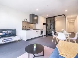 Bourke 2BR1BA Apt close to Chinatown centre