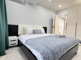 White Full Apartment Near AirPort