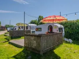 Auszeit 27 - Retro-Camper