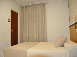 Hostal Ramón y Cajal, khách sạn ở Valladolid