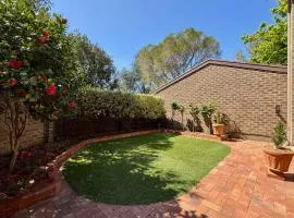 Spacious garden apartment