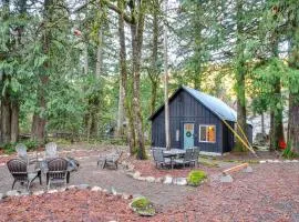 Hike, Ski and Explore Rhododendron Forest Retreat!
