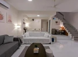 4-15pax Sawatt Homestay at Subang - Entire House