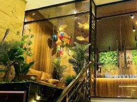 Rosa May Hotel