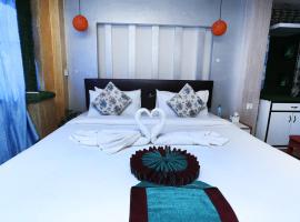 Hotel R Valley View And Family Restaurant Pvt Ltd, hotel v destinaci Kathmandu