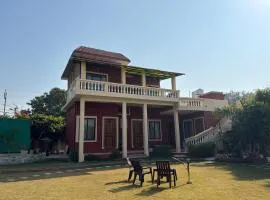 Aranyaa Cottage