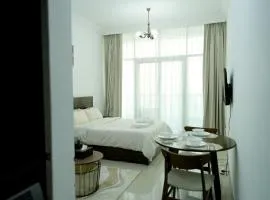 Cozy Private Studio -Near Beach -City View -Downtown Sharjah - Pool & Gym