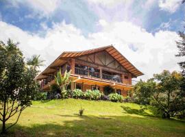 Autenthico Sajonia Hotel Aeropuerto, hotel em Rionegro