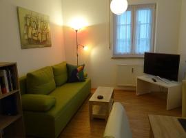 Ferienwohnung Lindenhof, hotel v destinaci Holzkirchen
