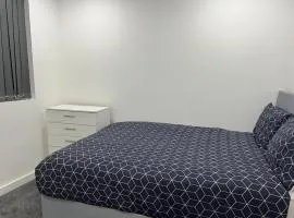 Luton Excellent 1 bed apartment with living room