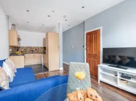 Two Bedroom Apartment At Heart Of Hanwell