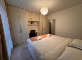 Nu rezervați, vă rog, hotel di Braşov