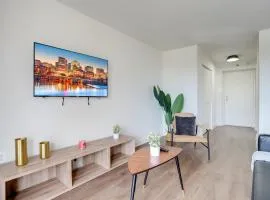 Comfy Apt All-In Like Home!