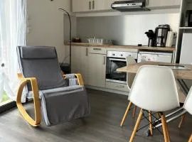 Cosy Lodge Studio confortable et spacieux avec jardin