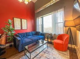 Cozy 3BR Modern Home with Optional Parking Near McCormick Place, Museum Campus and Soldier Field