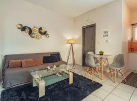 Crystal Cherry Apartment