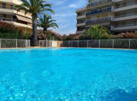 le balcon de Funès, proche des plages, hotel in Fréjus
