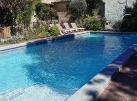 Vacances chez l'antiquaire 15 personnes 10 chambres