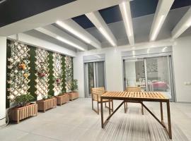 BlueLine apartment 2, ξενοδοχείο στο Λουτράκι