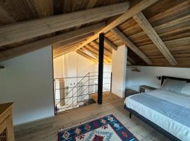 Alpen Chic, Hotel in Cavalese