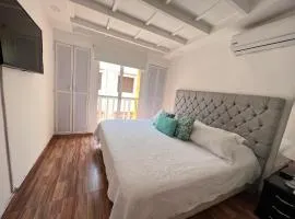 Hermoso duplex en la ciudad amurallada! A218