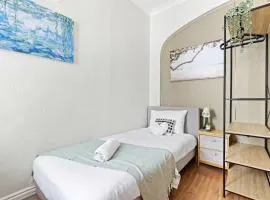 Private Single Room - Conveniently Located at Glebe - Shared Bathroom