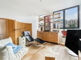 Modern Nomads Mid-Century Cosy 1BR near Shops at heart of CBD