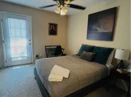 Cheerful Private Room With Pool