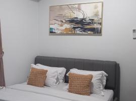 Southgate Residence, Ellegance, alojamiento con onsen en Yakarta