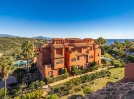 Beautiful Home In Estepona With Wifi