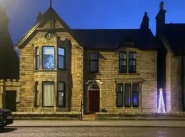 Preston Villa, spacious ground floor apartment