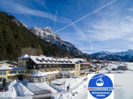 Via Salina - Hotel am See - Adults Only，位于哈尔登熙的带热水浴缸的酒店