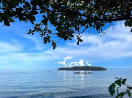 Island Front - Bangcogon Resort and Restaurant, hotel v destinaci Oslob