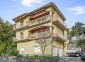Stunning Apartment In Fosdinovo