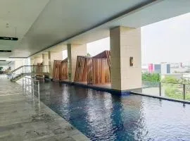 Good Deal and Simply Look Studio Apartment at B Residence By Travelio