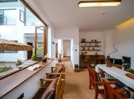 The Whisperer Guanshan Private Residence Hotel