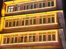 Om Mandakini Hotel