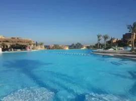 Empire resort El Sokhna , ground floor, sea and pool view, wind valley