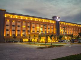 ํด๋ผํฌ์ ์์นํ ํธํ
๋ก์ด์ค ํธํ
& ์นด์ง๋
ธ