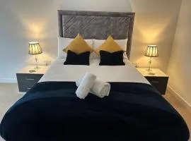 Kingsway House - Spacious 4 Bed Home From Home in Derby