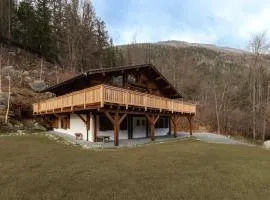 Chalet des Eaux Rousses -Renove -Prive - Vues 360 Mont Blanc